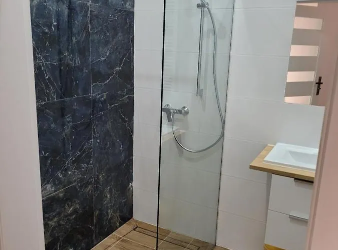 Victoria Garden דירה טארנובו פודגאורנה